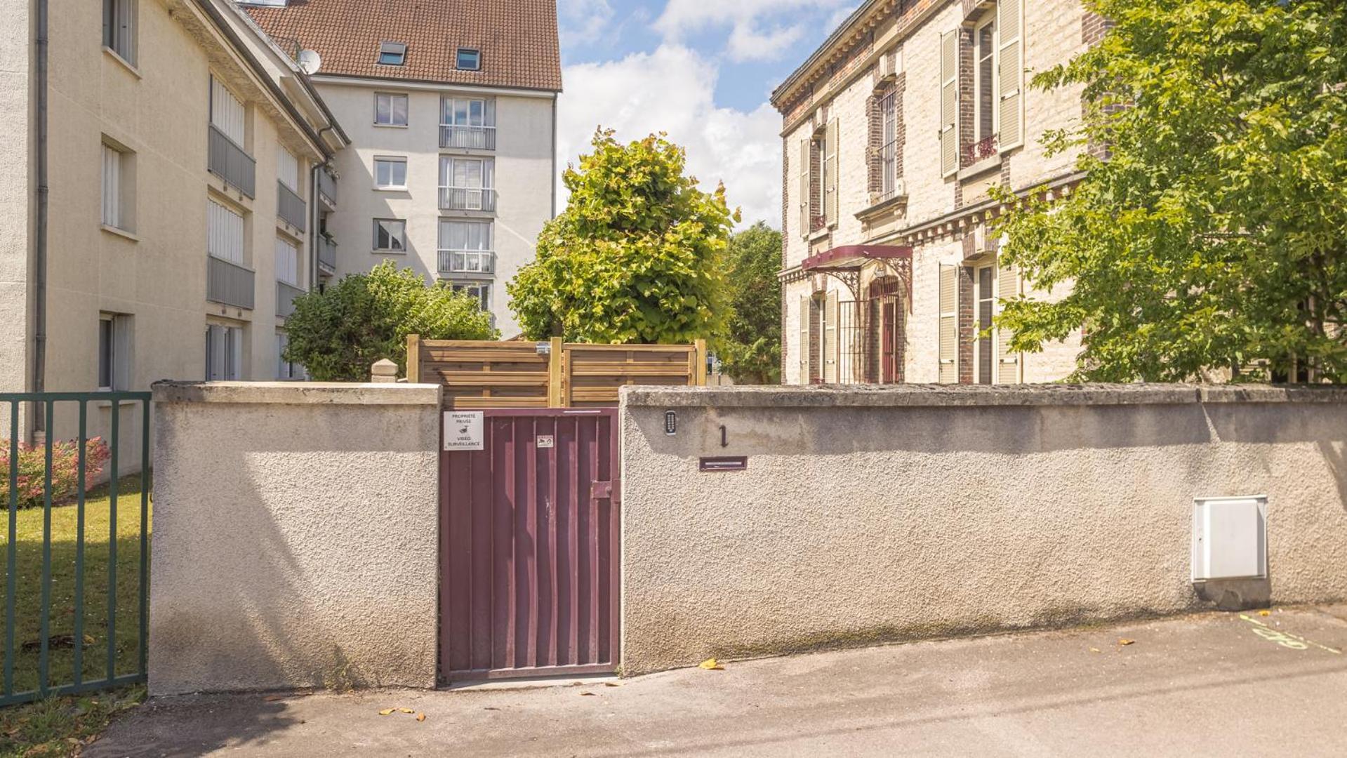 Bonappart 12 - Charme Napoleonien & Confort Troyes Esterno foto